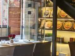 -LESCEDARS Brasserie Bistro香柏树