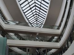 -上海滴水湖皇冠假日酒店