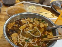 -柳州肥姨妈大骨螺蛳粉(东靖路店)