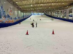 -乔波室内滑雪场