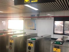 -上海体育馆(地铁站)