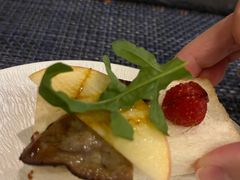 香煎鹅肝配覆盆子烤面包-LA MAISON公鸡和龙(蛇口店)