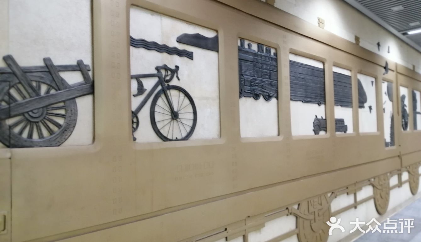 在武汉能看到火车的地铁站