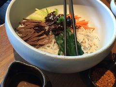 -云海肴·汽锅鸡·云南菜(天山百盛优客店)