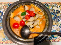 版纳酸汤黑鱼-云海肴·汽锅鸡·云南代表菜(天山百盛优客店)