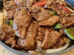 铁板烤肥牛-侬佳蒸菜馆(听潮店)