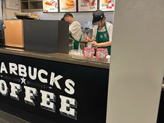 -星巴克(西藏路店)
