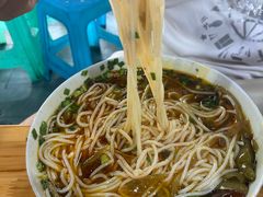 -越洋肖氏老米线(杨家坪店)