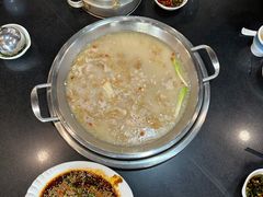 -老来福·非遗酸汤兔(凯旋路店)