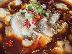 炝锅辣黑鱼片-老牌坊鲁菜名店(宽厚里店)