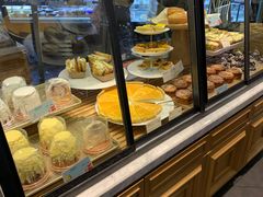 面包甜点陈列柜-多乐之日(和平伊势丹店)