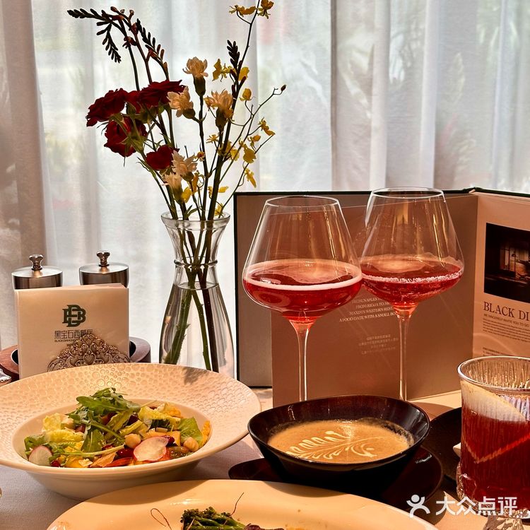 哈尔滨📍来这家餐厅过生日 可太高级啦~