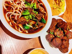 -清真吴记门钉肉饼·喜多利