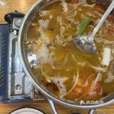汤锅冒热气