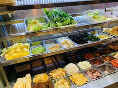 自助取餐区-愉肴麻辣香锅(中山路店)