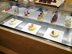 -大中华希尔顿酒店-念自助餐·嗨啤·小龙虾