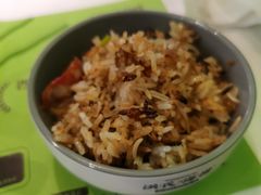 特色腊味煲仔饭-洪氏嗨捞·广东猪肚鸡·椰子鸡火锅(西咸万象城店)