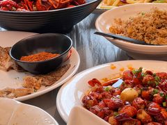 -肥肥虾庄·金牌油焖大虾(东湖欢乐谷店)