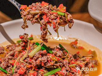 南山的姐妹都去吃这家湘菜,牛肉盖饭香晕了