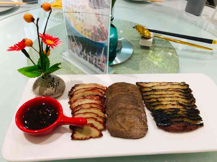 无量寿素食餐厅-"一进去一瞬间还以为进了亲子餐厅.桌子上摆.