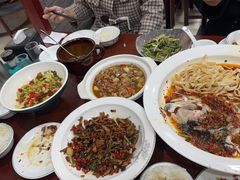 -湖南人家湘菜馆(镇江路店)