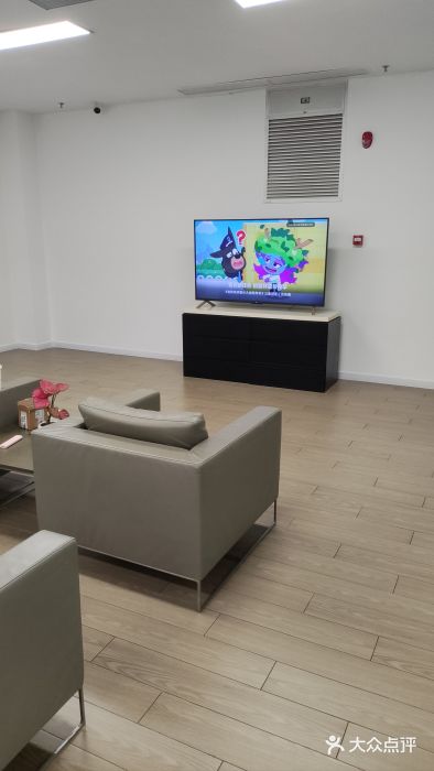 深圳锦龙奥迪4S店(前海店)图片