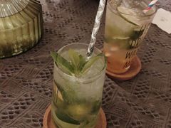 薄荷百香果气泡水-几静cafe(基湖店)