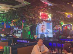 -路边边地标烧烤·川菜·小龙虾·音乐酒馆(良乡长虹店)