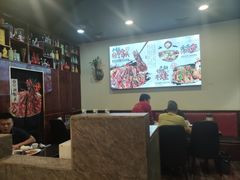 大堂-新渝干锅辣鸭头(万年泉路店)