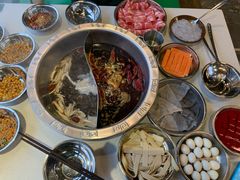 卜卜贝鸳鸯锅-憨铁匠老火锅(龙岗万科里店)