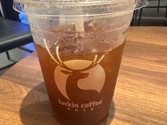 -瑞幸咖啡(华新地铁站地下商业街店)