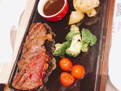 -必胜客(大坪英利店)