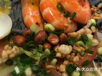 面吃加上老板秘制的XO酱，简直