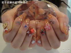 爱手爱脚开运水晶甲-摩睫+皮肤管理·科学美容中心