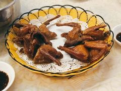 红烧乳鸽-百利鸽王(紫薇路店)