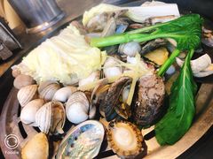 海鲜一箩筐-日进一片海.生腌海鲜火锅.宵夜烧烤(三里屯总店)