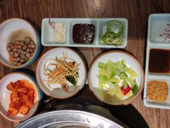 -明洞阿姨·韩式酱蟹烤肉·创意料理(三元桥店)