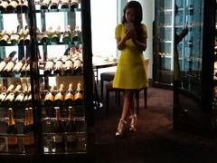 卡房，全红酒包围-广州四季酒店·佰鲜汇·现代法餐