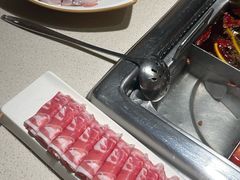 -海底捞火锅鲜切牛肉主题店(长寿路店)