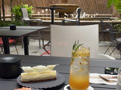 -潮一不贰·法式甜品·生日蛋糕·西式简餐(外滩店)