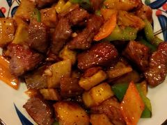 甜薯黑椒安格斯牛粒-裕.鹅庄
