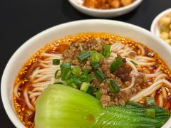 -麻六记(凤凰汇店)