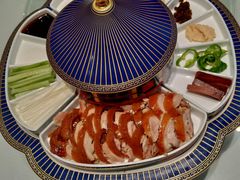 -鞍山大白鲨美食酒店