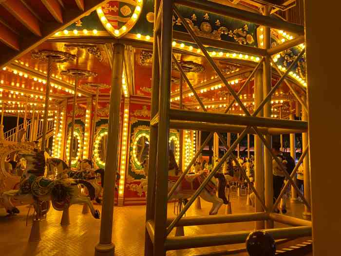 广州长隆欢乐世界-"汉溪长隆地铁站e出口,有路牌指引的.第一.