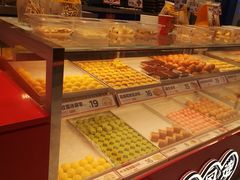 面包甜点陈列柜-東更道点心行(崂山丽达店)