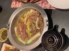 -牛YO寿喜烧·铁板烧和牛火锅自助(市府恒隆店)