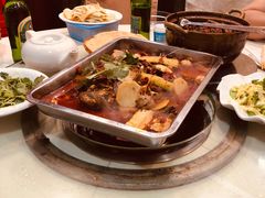 -渝君重庆火锅(嘉宾路店)