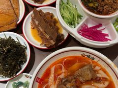 -顺溜·手工刀削面·黑金店(铜锣湾店)