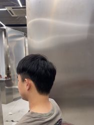 -侨治发型