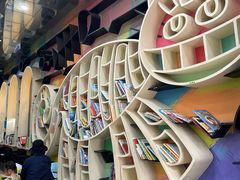 -钟书阁(松江泰晤士小镇店)